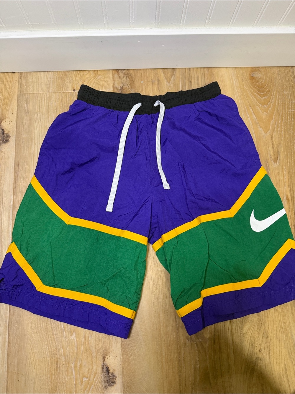 Men’s  Kids' Purple & Green Colorblock Athletic Shorts size medium